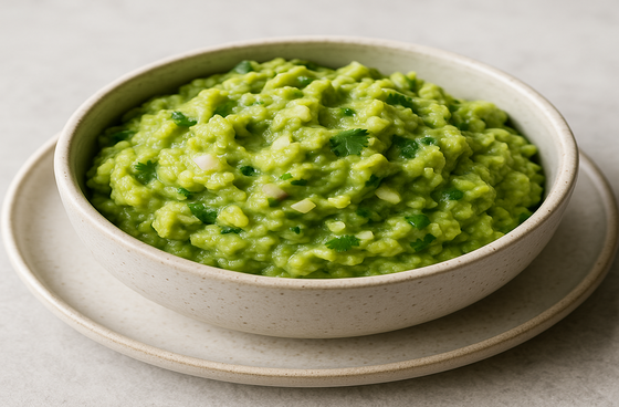 Guacamole with garlic